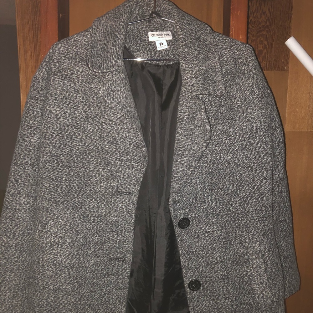 Grey woman’s sports coat